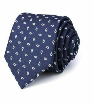 Cravate bleue élégante en soie