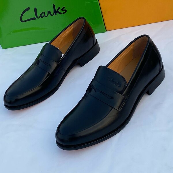 CLARKS EXECUTIVE SHOE