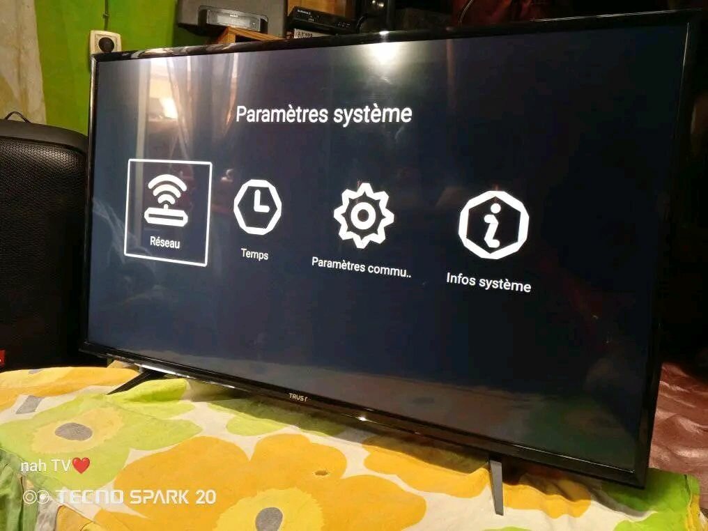 Téléviseur Écran Plat 32 pouces