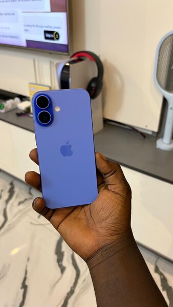 iPhone 16