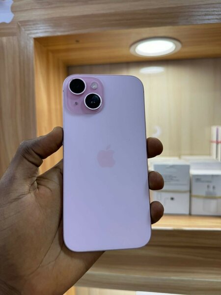 iPhone 15 Simple 128G Quasi Neuf