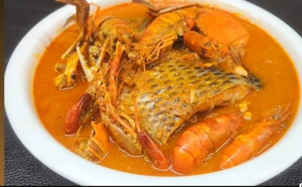 Soupe de fruits de mer épicée