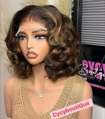 Perruque ondulée naturelle