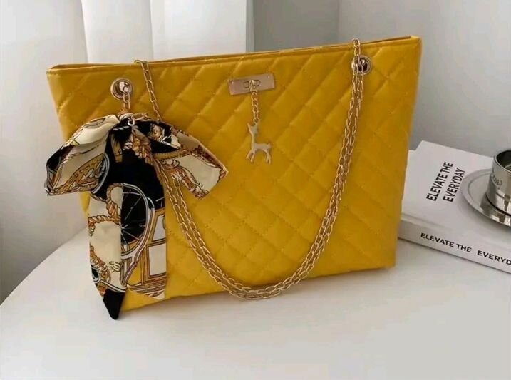 Sac à main élégant matelassé