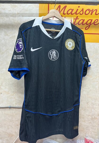 Maillot de football noir