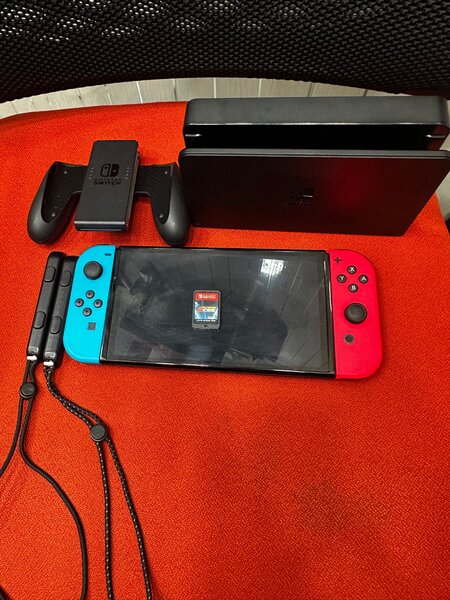 NINTENDO SWITCH OLED
