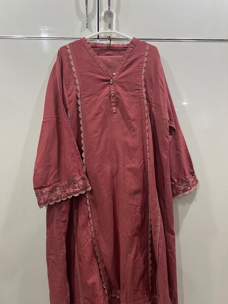 Embroided 2 piece suit