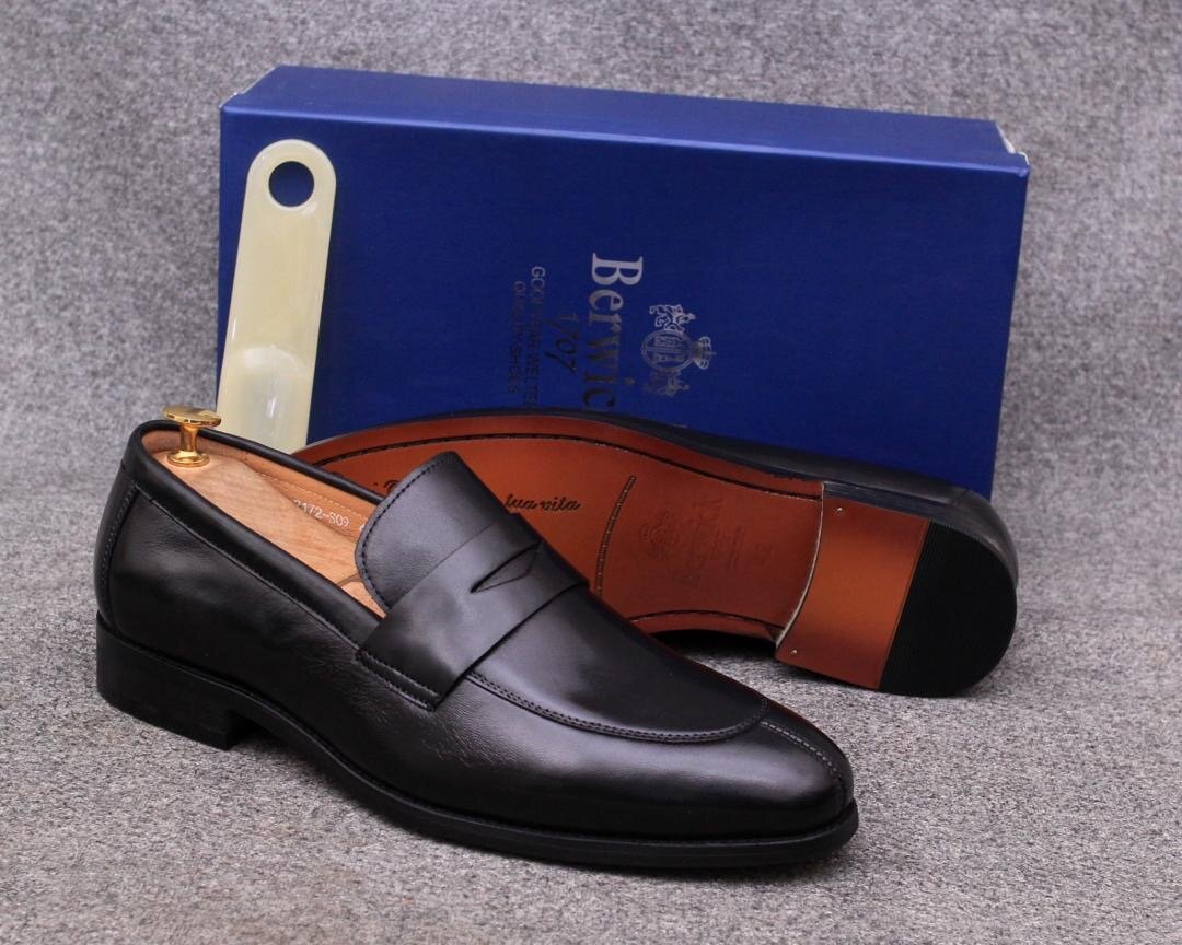Chaussures en cuir élégantes homme