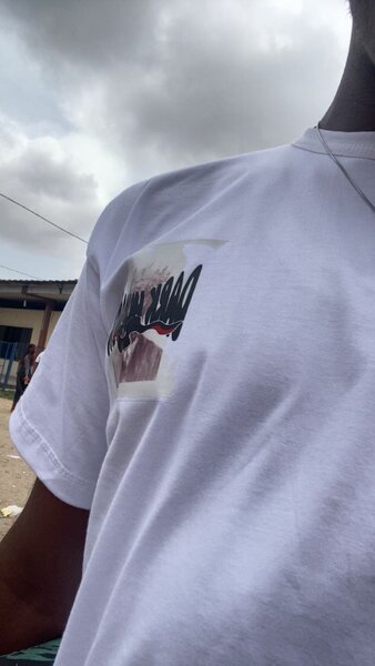 T-shirt blanc graphique