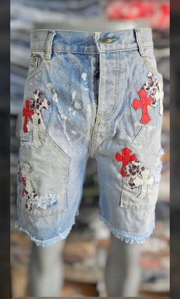 Shorts en jean décorés tendance