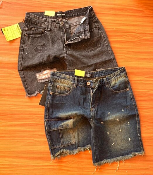 Short jeans