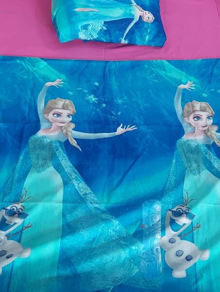 Drap  Enfant Reine des Neiges