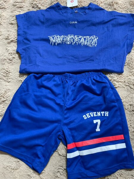 Ensemble de sport bleu