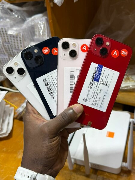 Iphone 13 quasi neuf importé