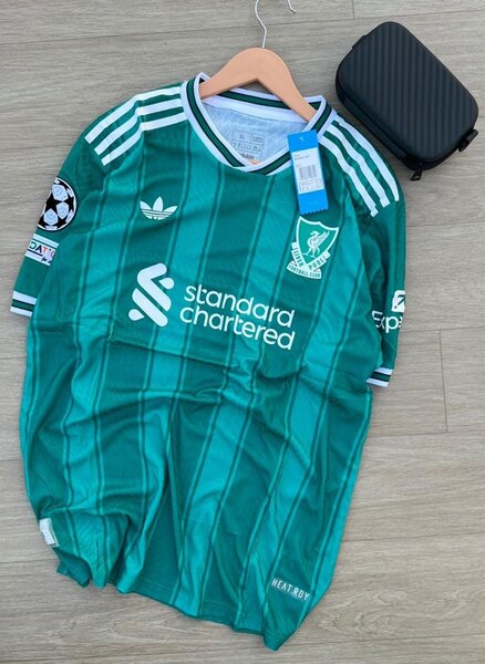 Maillot de Liverpool vert