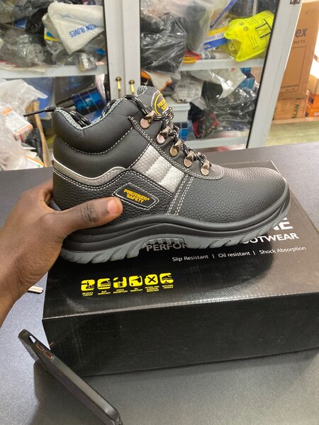 Premium safety boot