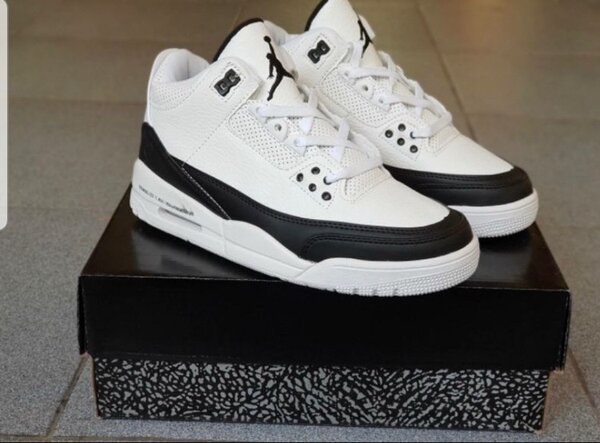 Jordan 3 sneaker