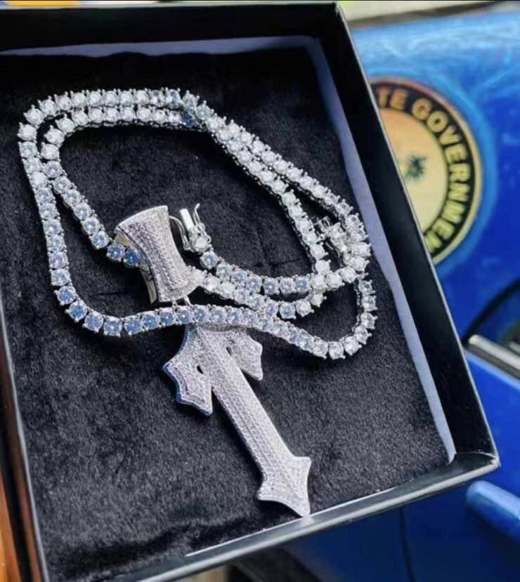 Moissanite necklace & pendant