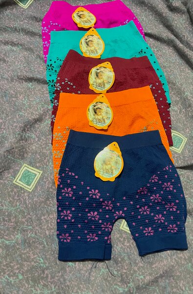 Collant en dentelle colorés