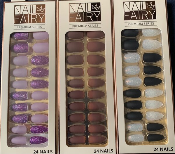 Faux ongles avec colle