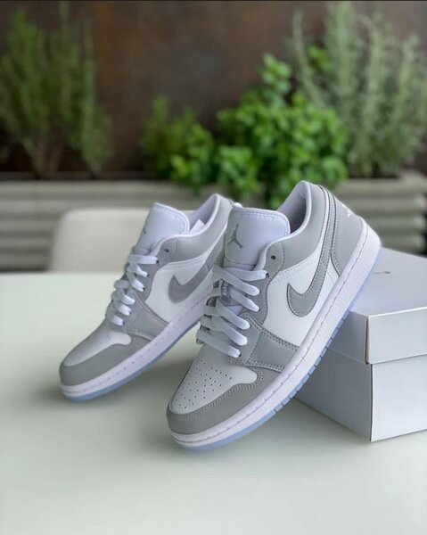 Air jordan Blanches et Grises