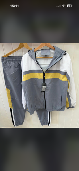 Survêtement coloré avec capuche