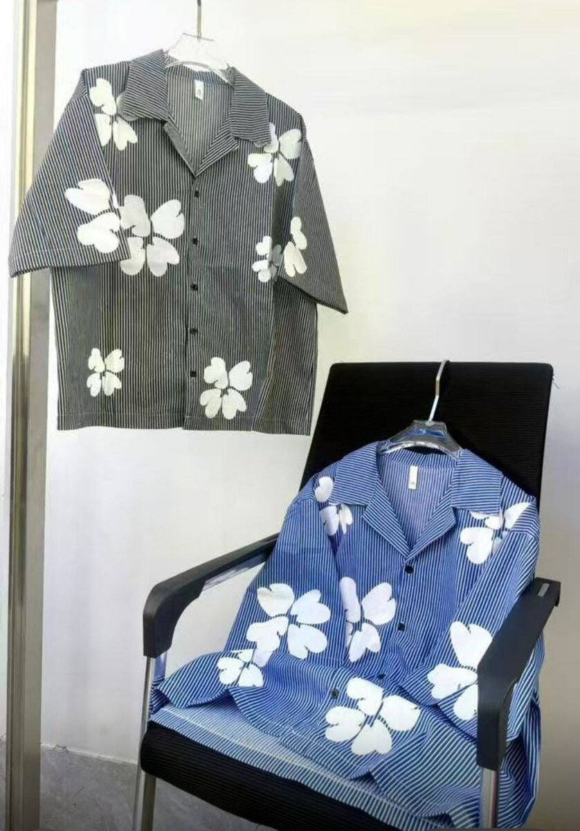 Chemise à fleurs tropicales