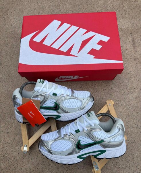 Baskets Nike Air Mesh Blanc