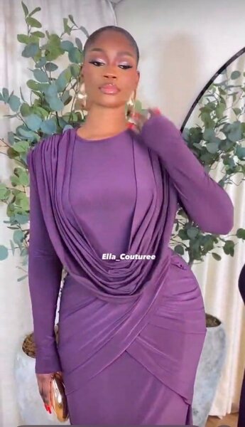 Robe longue drapée élégante