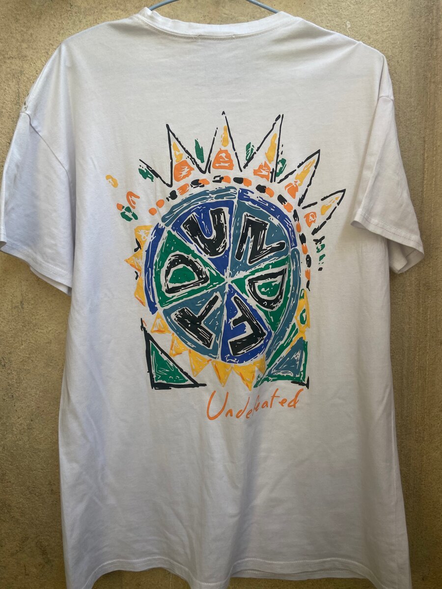 T-shirt blanche graphique