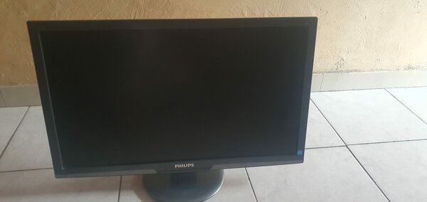PHILLIPS MONITOR 27"