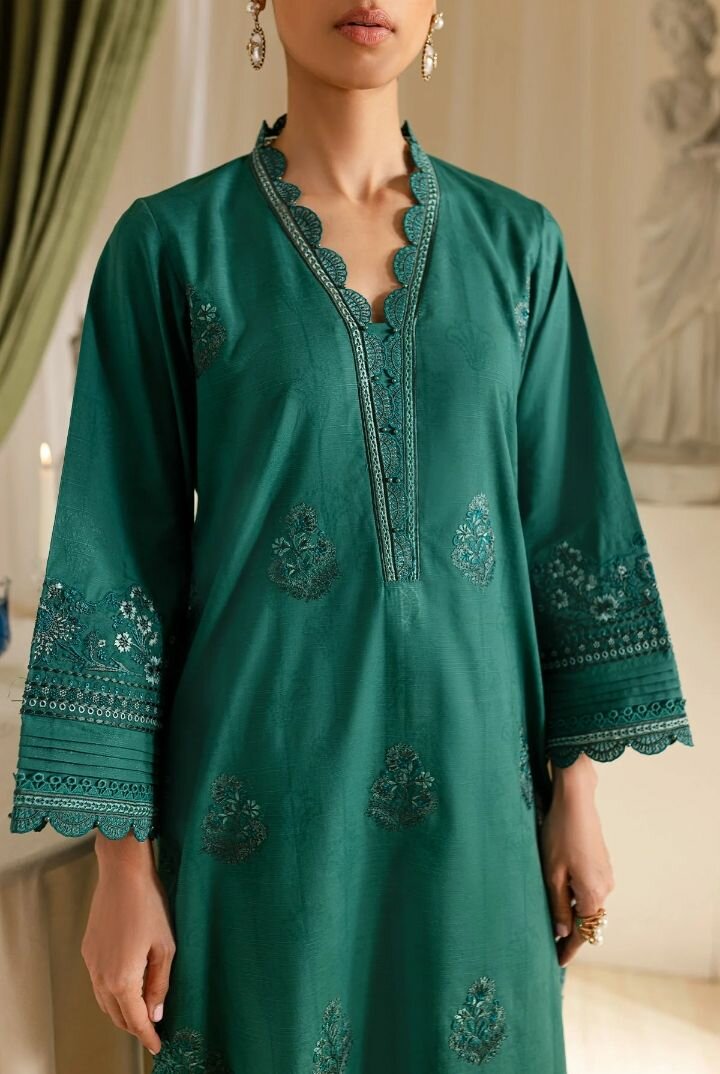 Nureh outfit in 40%off. 2 piece embroidered cambric jacquard
