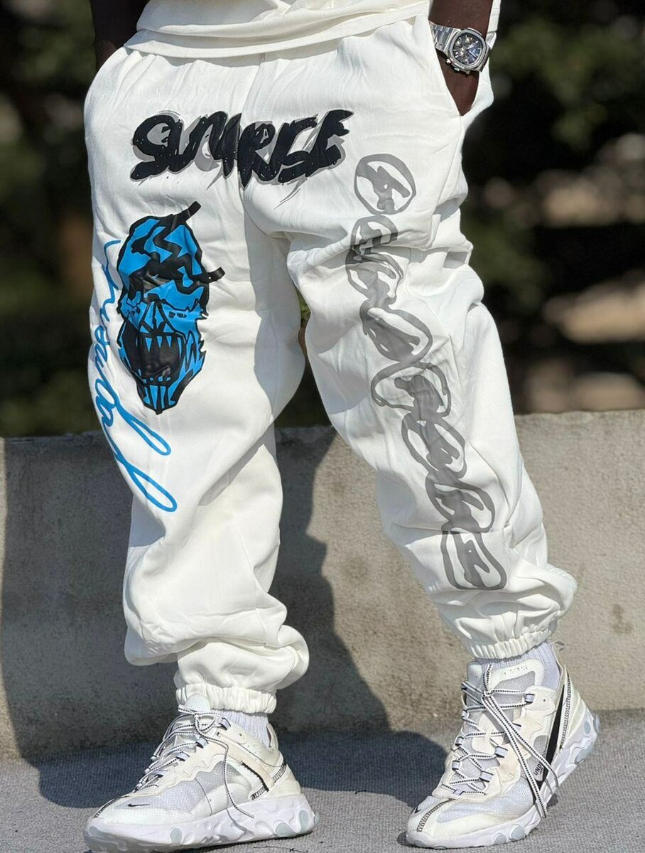 Pantalon streetwear blanc graffitis