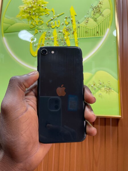 iPhone SE Noir Débloqué