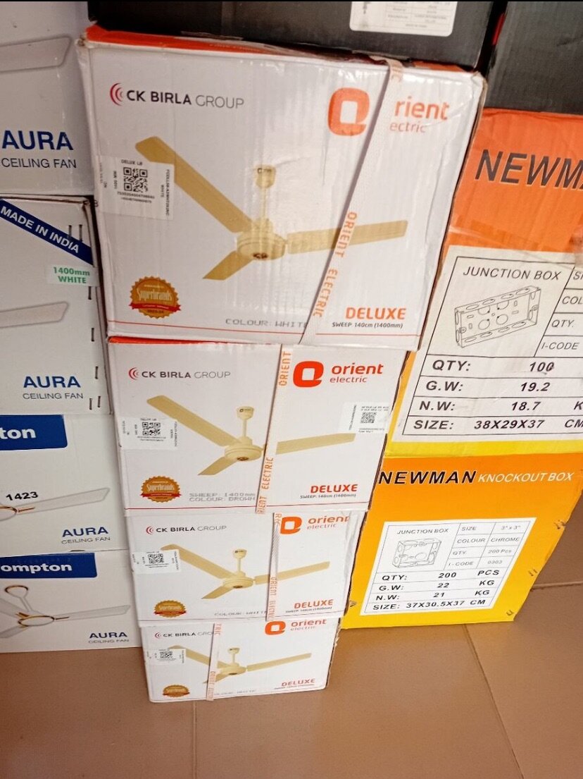 Crompton Aura ceiling fan (1400mm) Long and short blade