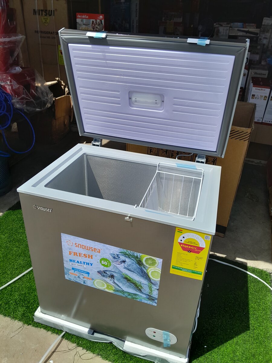 Snowsea Durable Chest Freezer 142 Litres