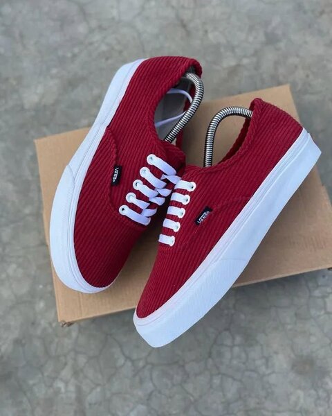 Vans rouges en toile tendance
