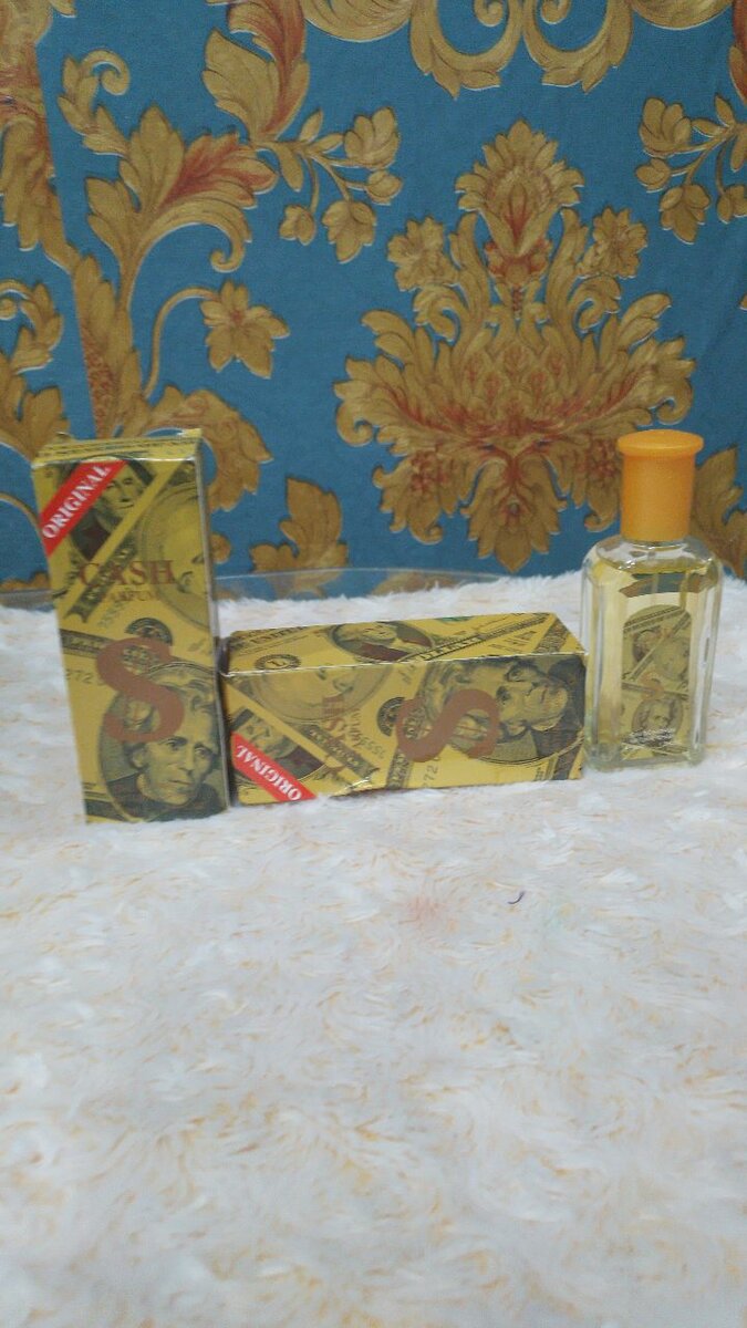 Cash perfume