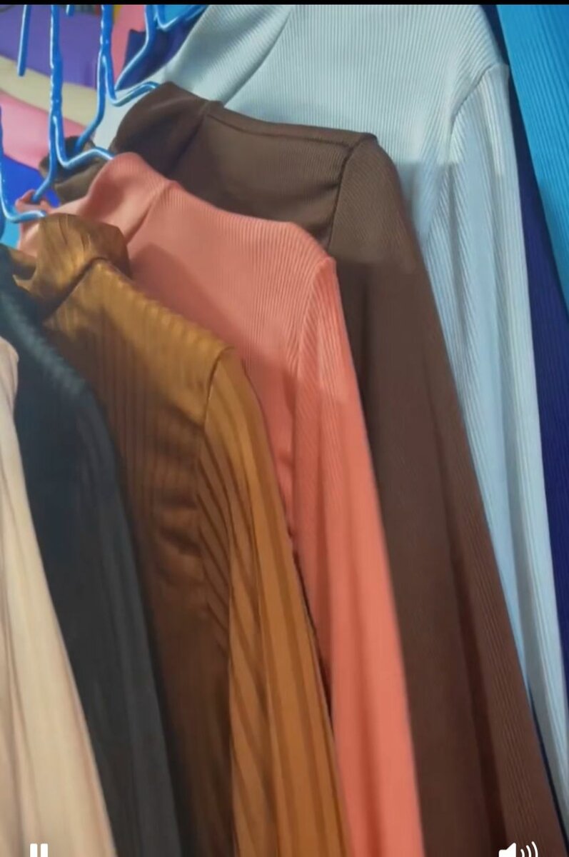 Hauts en tricot coloré tendance