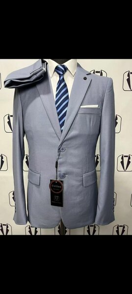 Costume élégant pour hommes