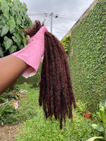 80 tiges  de locks humaine