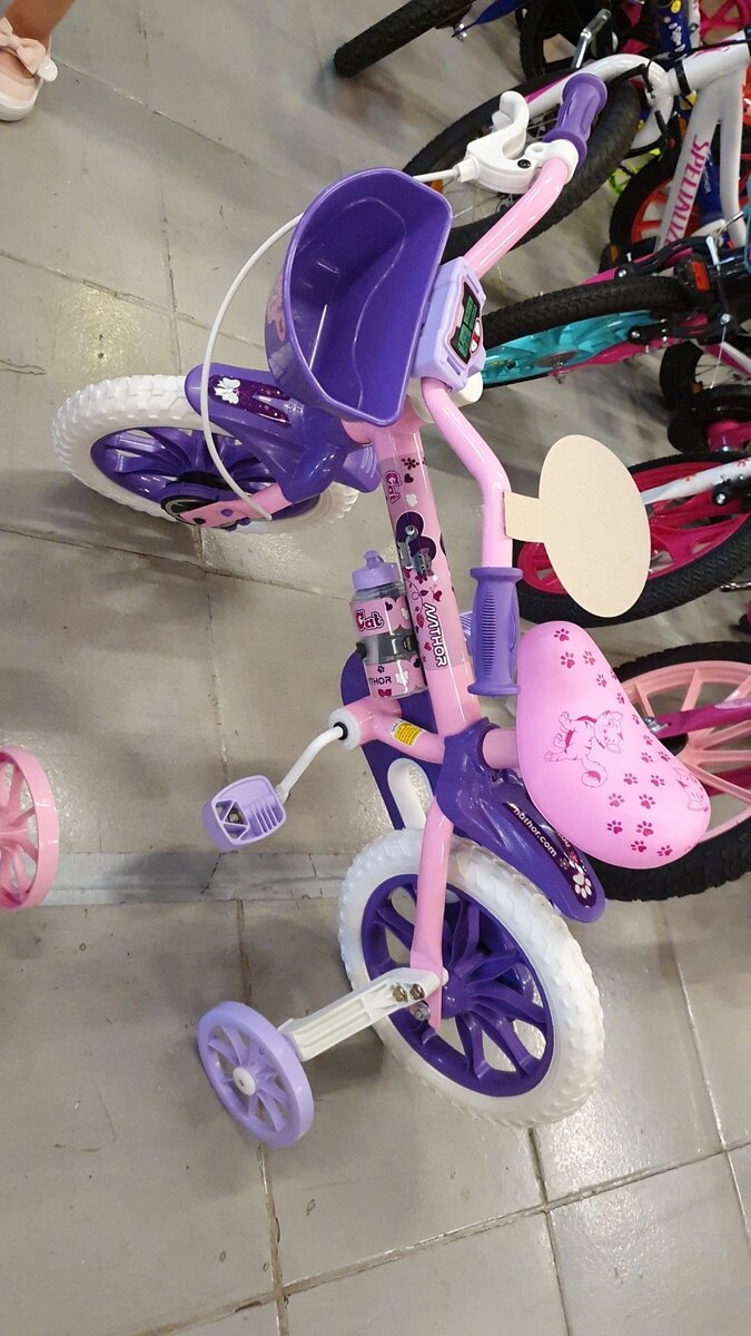 Vélo enfant avec stabilisateurs