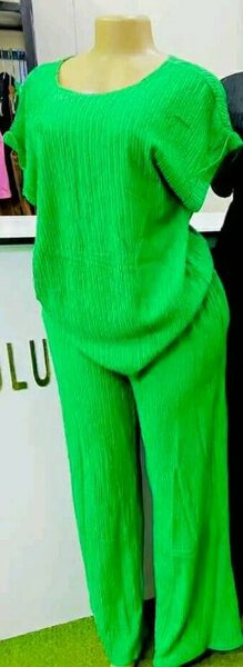 Suit pants + blouse green