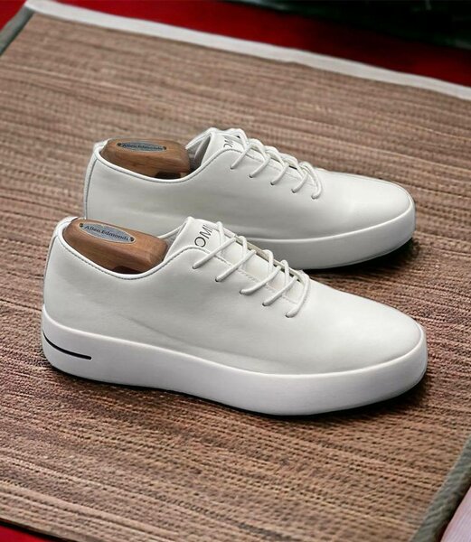 LACOSTE SNEAKER