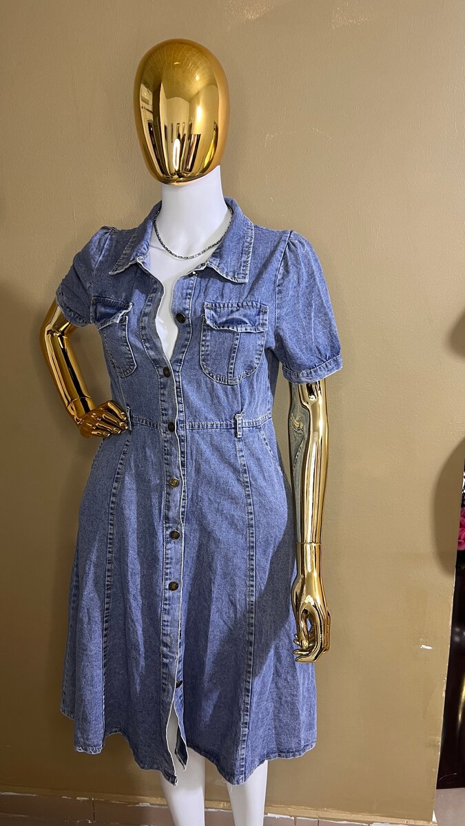 Robe en jean à boutons