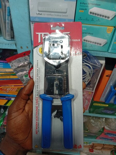 Pince à sertir réseau 8P RJ45