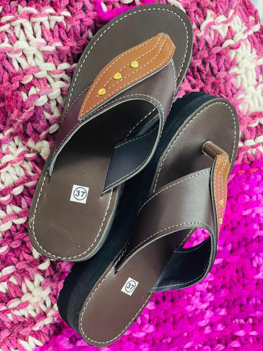 Tongs en cuir chic et confortables