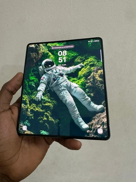 SAMSUNG GALAXY ZFOLD 4 512giga 12ram 2puce