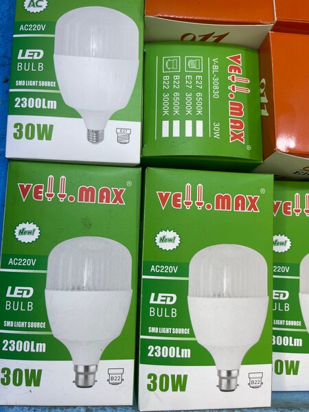 Ampoule LED 30W 2300lm Ve!!max