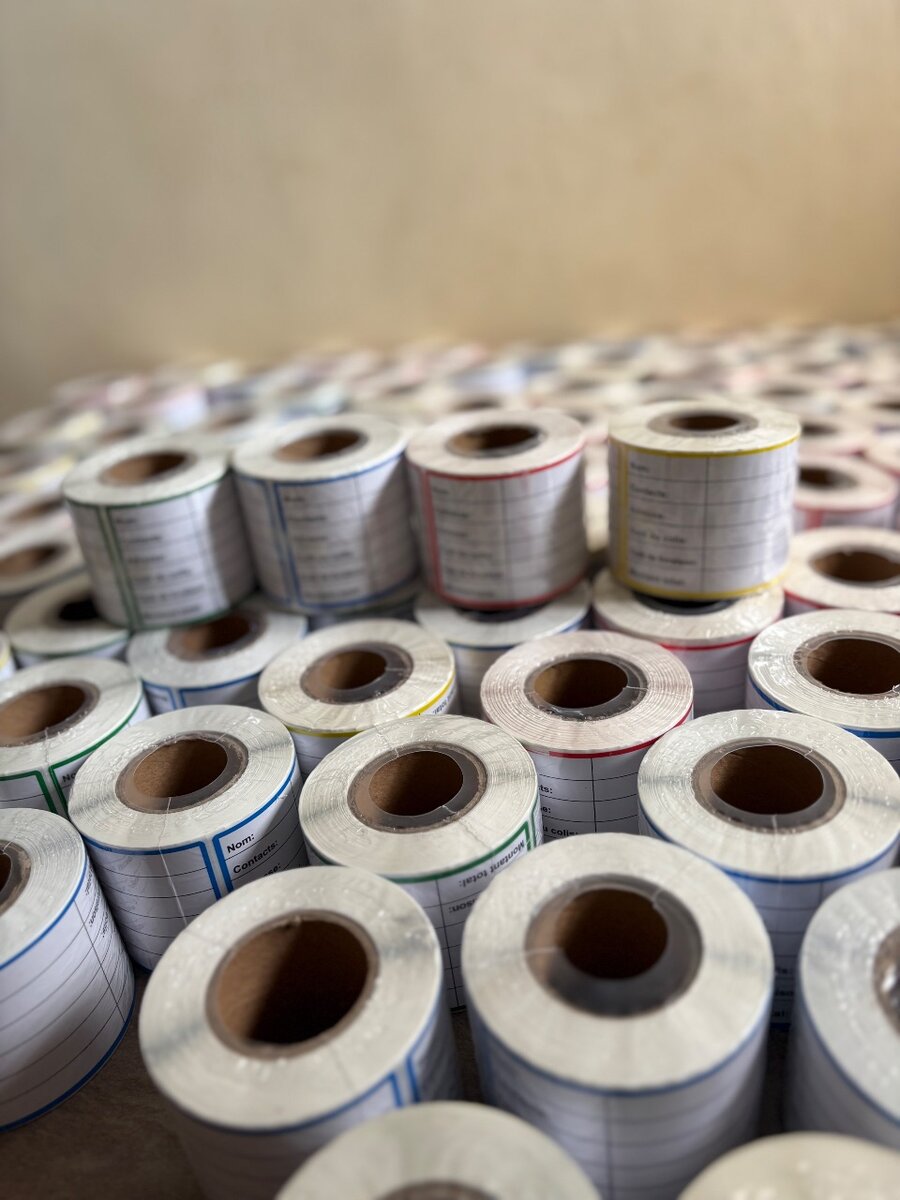 Étiquettes adhésives livraison